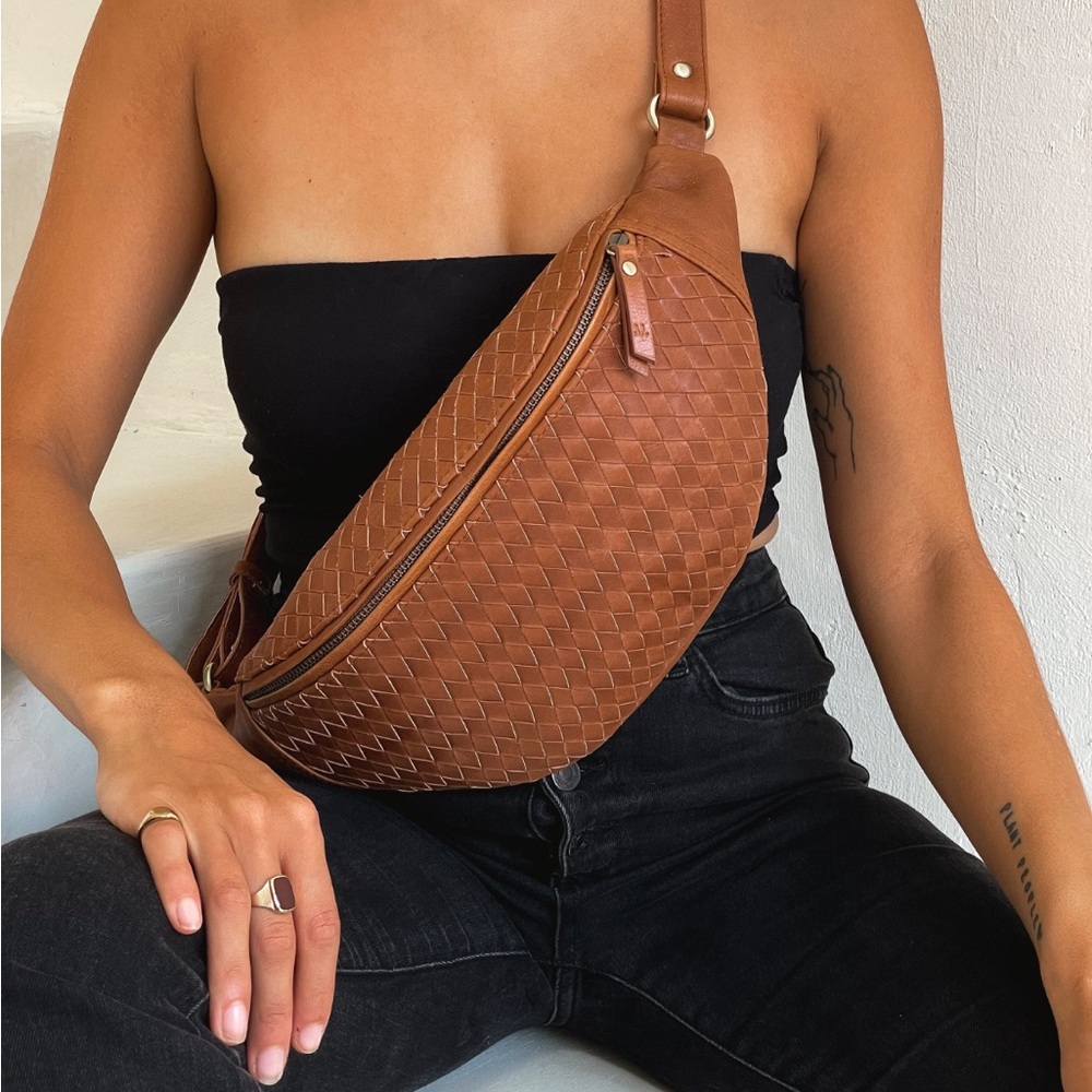 We are Mandrn crossbody bag in atlas